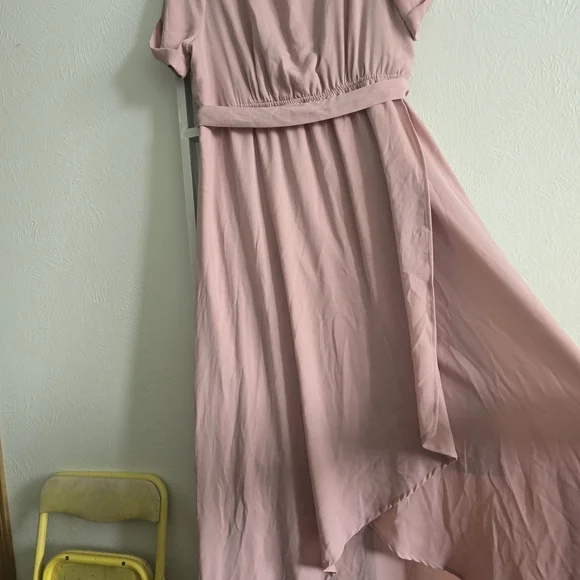 Elegant Pink Women's Dress - Picture 1 of 5